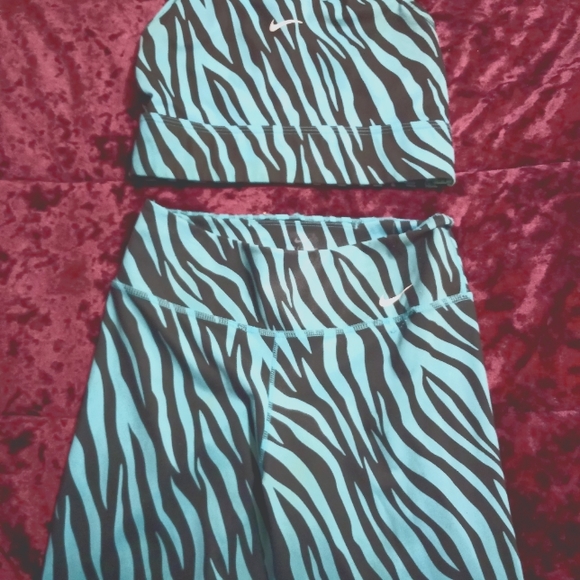 Nike set - Picture 1 of 1